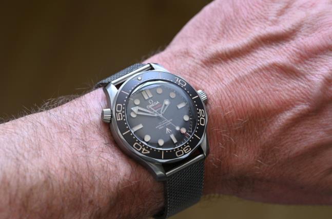Review AAA Perfect UK Sale Fake Omega Seamaster Diver 300M 007 Edition