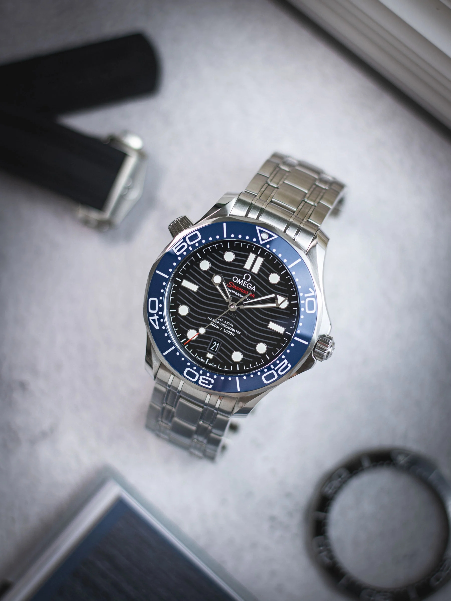 Bezel Swaps For Luxury Replica Watches UK — Examples We Love From Omega