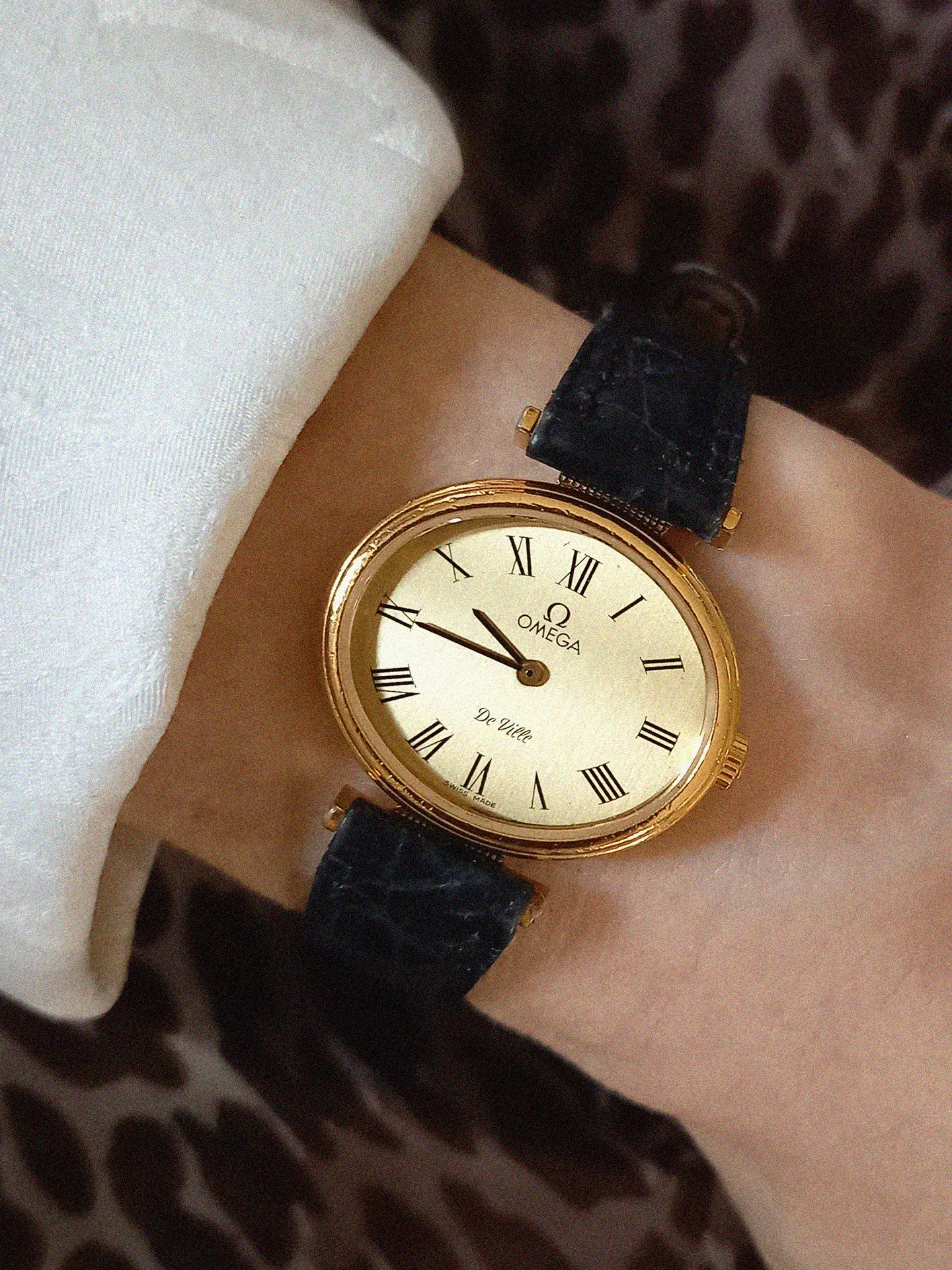 Distinctive UK Swiss Made Replica Omega Watches Suitable For Men and Women